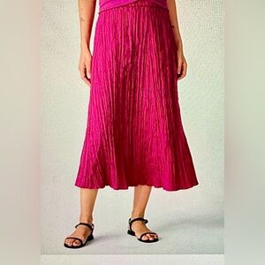 Eileen Fisher Crushed silks magenta skirt never worn